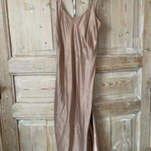 Lunya Washable Silk Bias Slip Dress in no longer offered Hushed Tan NWOT XS